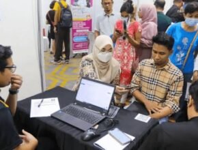 Job Seekers Continue to Flock to Customer Service and Administrative Positions Across Malaysia