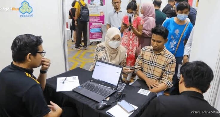 Job Seekers Continue to Flock to Customer Service and Administrative Positions Across Malaysia